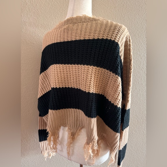 Striped distressed sweater in taupe and black - Picture 9 of 10
